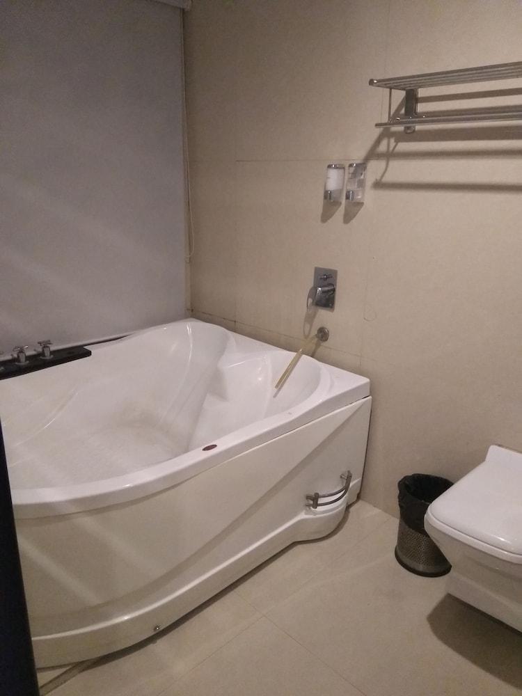 Hotel Rajshree & Spa Chandīgarh Eksteriør billede